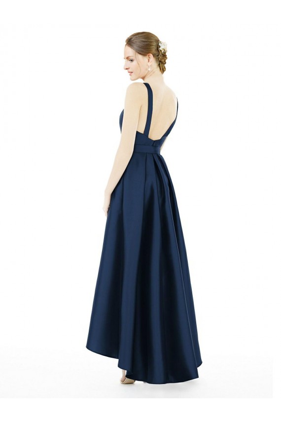 Boutique Bleu marine foncé Trapèze Bateau Satiné Longue Asymétrique Robes demoiselle d'honneur