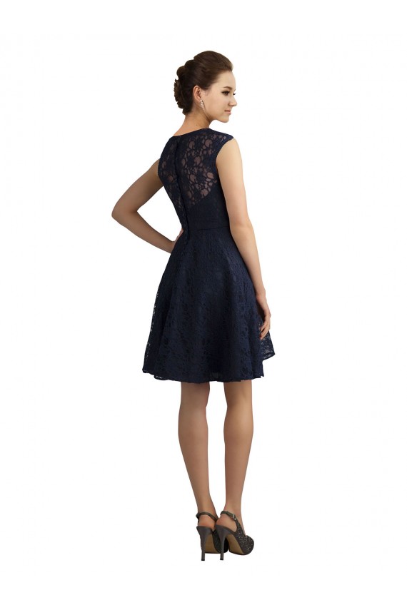 Boutique Bleu marine foncé Trapèze Col V Dentelle Courte Robes demoiselle d'honneur / Robes de cocktail