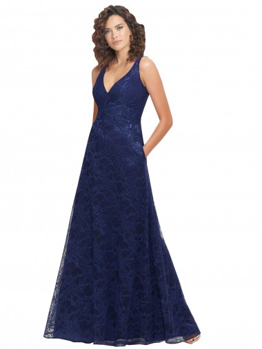 Boutique Bleu marine foncé Trapèze Col V Dentelle Longue Robes demoiselle d'honneur