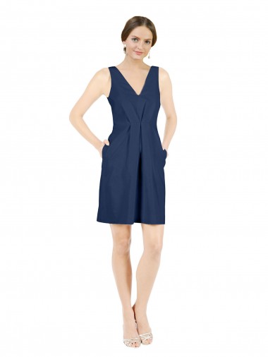 Boutique Bleu marine foncé Trapèze Col V Satiné Courte Robes demoiselle d'honneur / Robes de cocktail