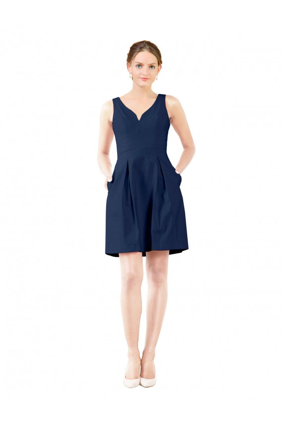 Boutique Bleu marine foncé Trapèze Col V Satiné Courte Robes demoiselle d'honneur / Robes de cocktail