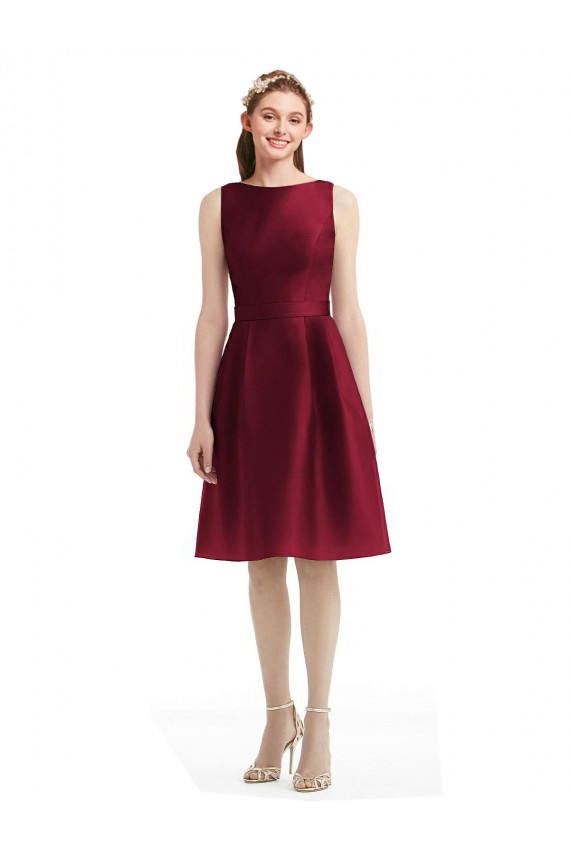 Boutique Bordeaux Trapèze Bateau Satiné Courte Robes demoiselle d'honneur / Robes de cocktail