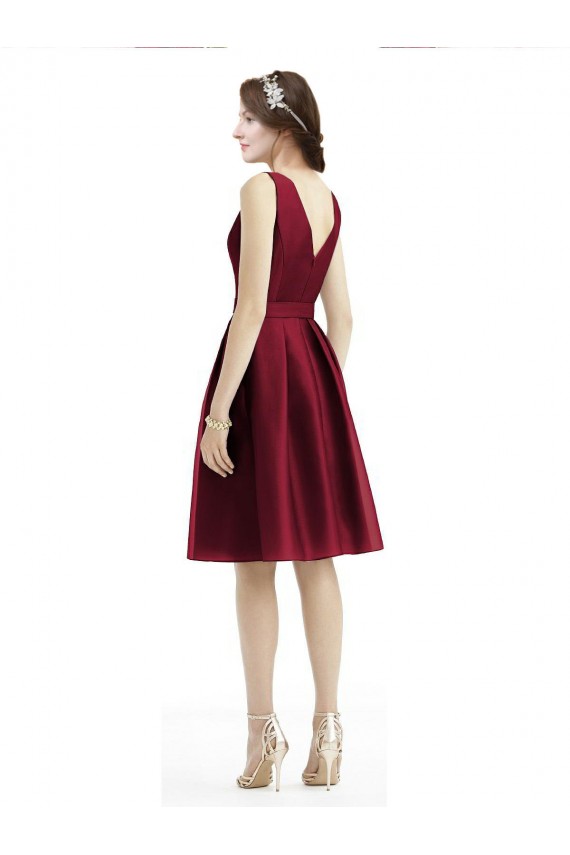 Boutique Bordeaux Trapèze Bateau Satiné Courte Robes demoiselle d'honneur / Robes de cocktail