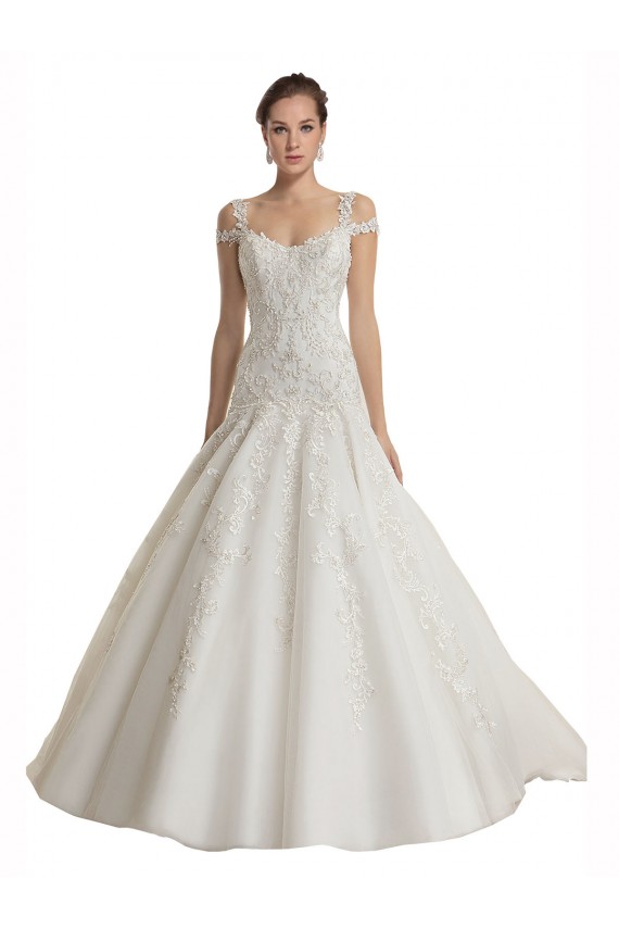 Boutique Ivoire Sirène Épaule Dénudée Balayage train Tulle Dentelle Robes de mariée